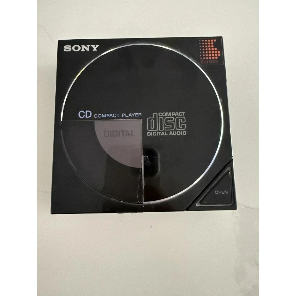 Vintage Sony D-5A Discman CD Player + AC-D50 Power Dock Station WORKING